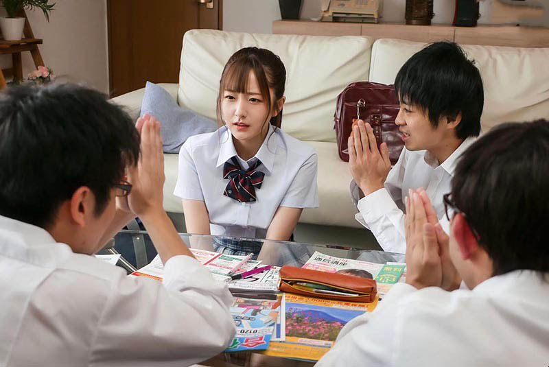 STARS-337 School idol with amazing cock sucking skills