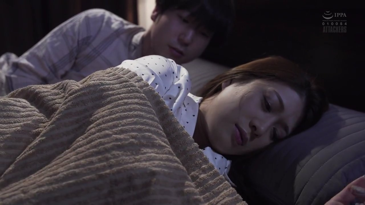 RBK-064 The piano repairman and his good wife are starved for sex