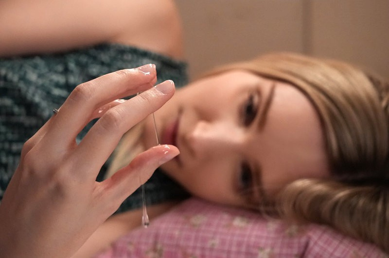 La femme est tombée enceinte de son mari qui a eu un inceste avec sa belle-mère