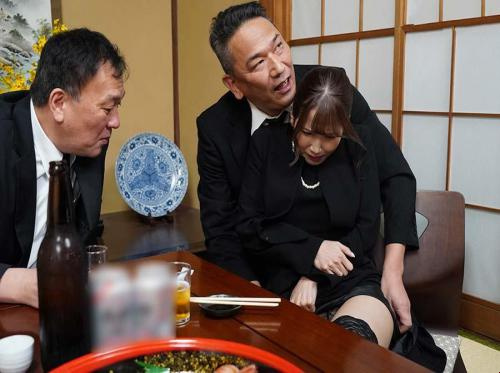 Taking his wife back to his hometown to play, his brothers became sexually aggressive and raped her