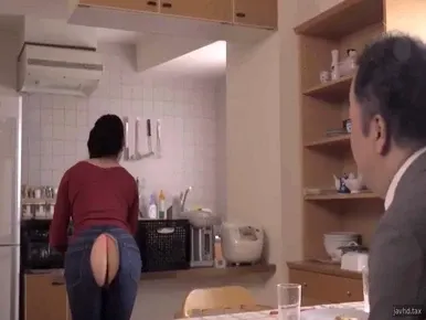 破れたパンツと欲情した女の子